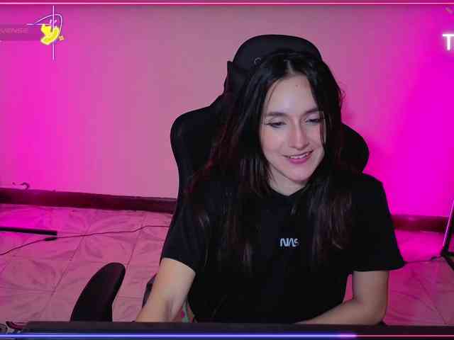 MiaLozano webcam