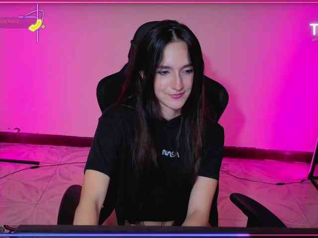 MiaLozano webcam