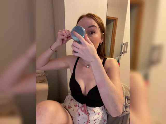 NauryXLoversz webcam