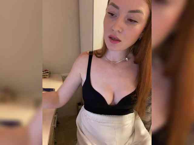NauryXLoversz webcam