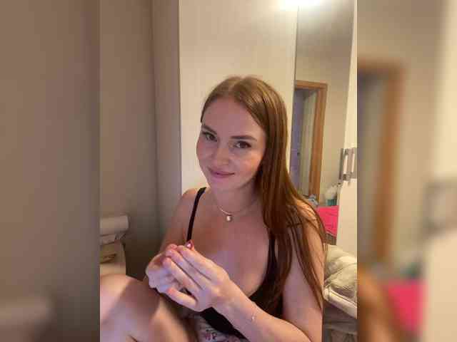 NauryXLoversz webcam
