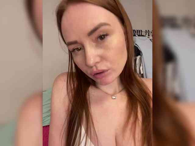 NauryXLoversz webcam