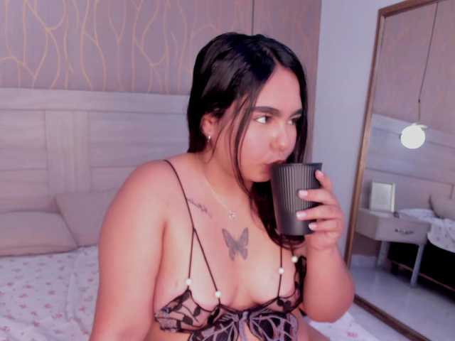  DakotaRoss chat room