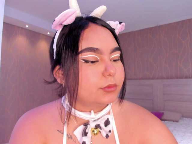  DakotaRoss chat room