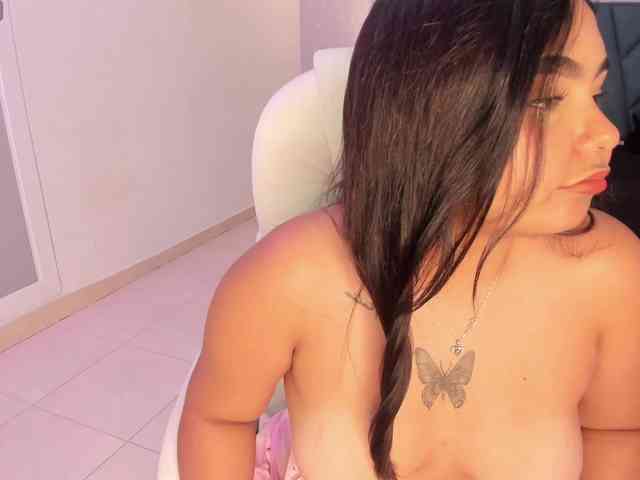 DakotaRoss webcam