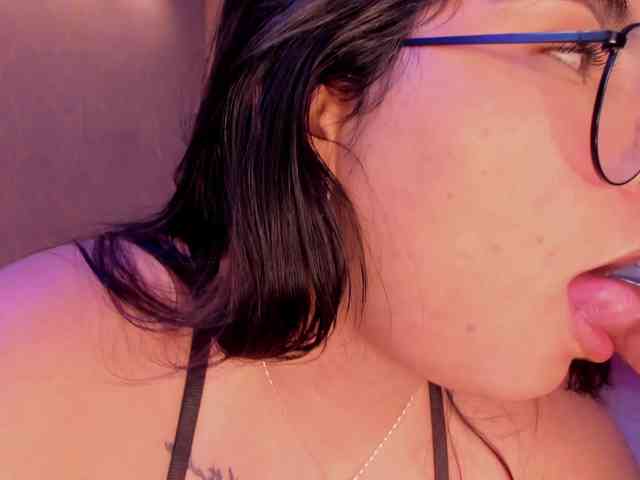 DakotaRoss webcam