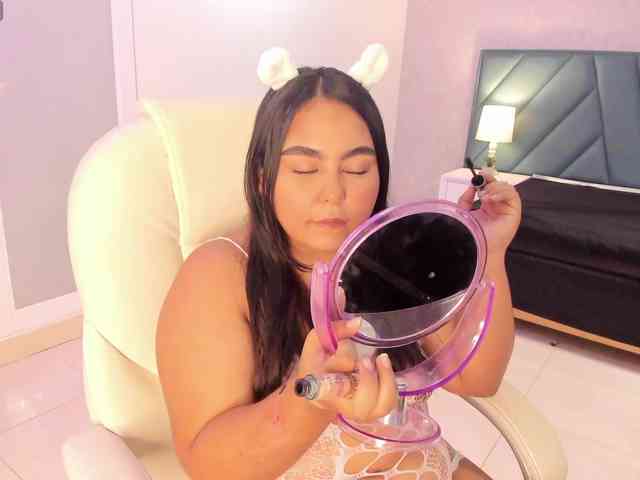 DakotaRoss webcam