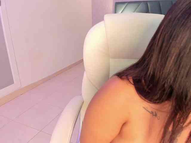 DakotaRoss webcam
