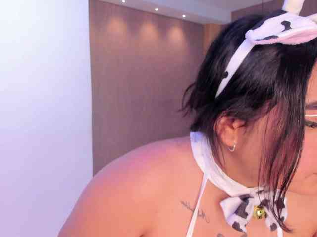 DakotaRoss webcam