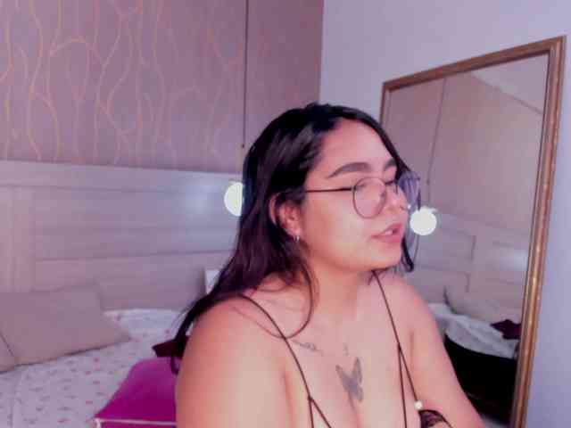 DakotaRoss webcam
