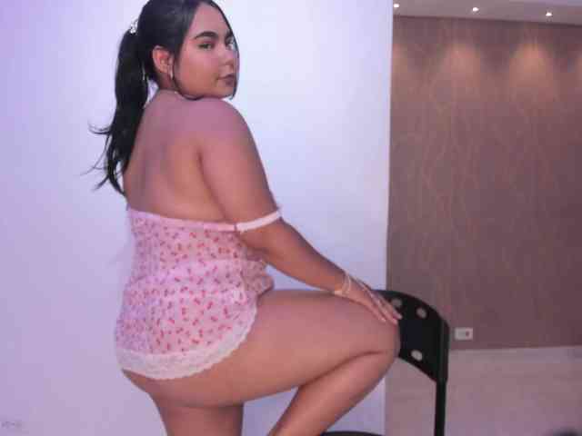 DakotaRoss webcam