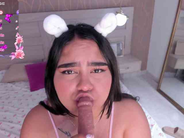 DakotaRoss webcam