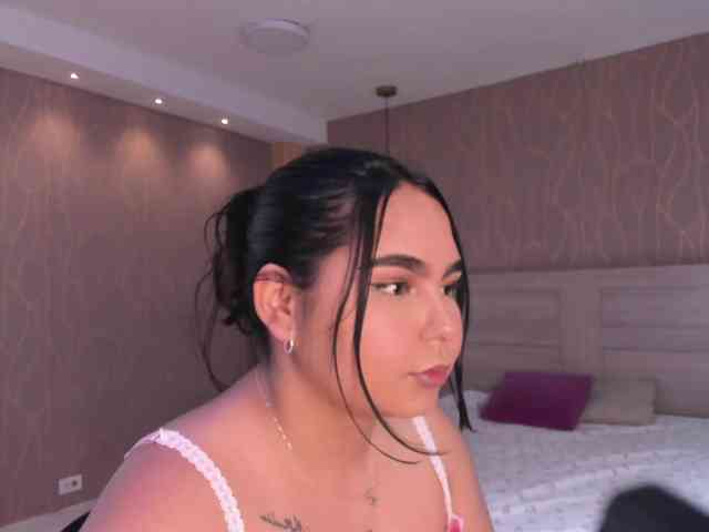 DakotaRoss webcam
