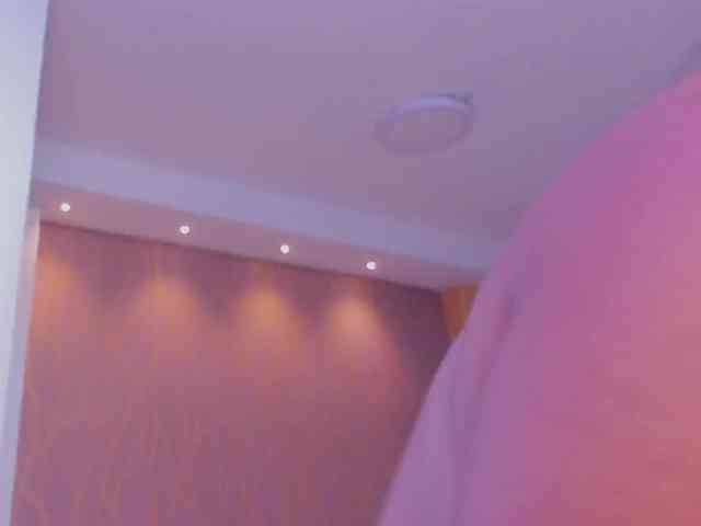 DakotaRoss webcam