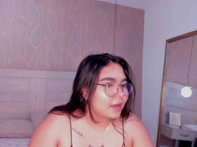 DakotaRoss webcam