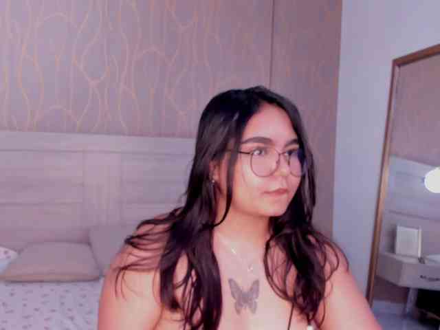 DakotaRoss webcam