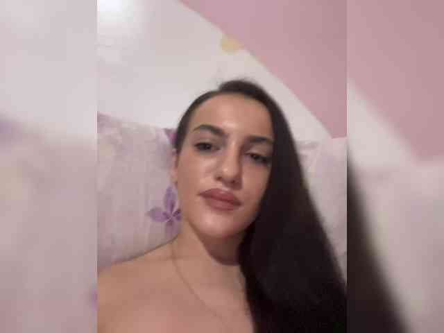 LuxuriouSiren webcam