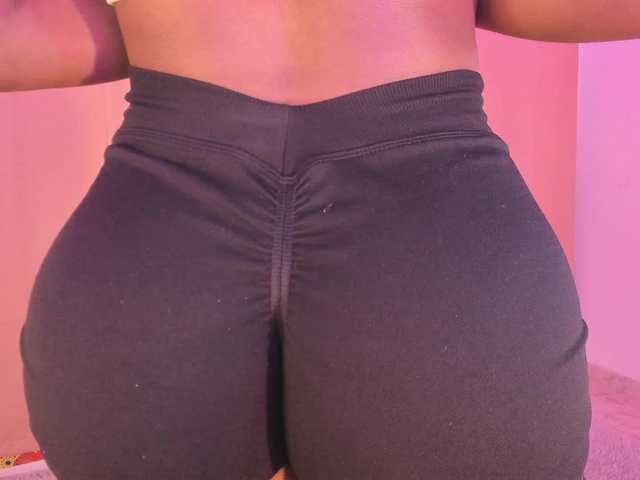 Laylacarteer webcam bongacams model stream image