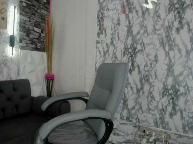  SaritaEvans chat room