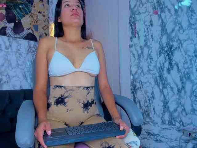 SaritaEvans webcam