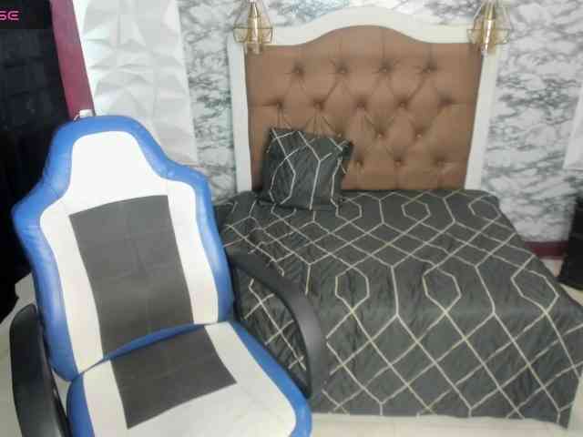 SaritaEvans webcam
