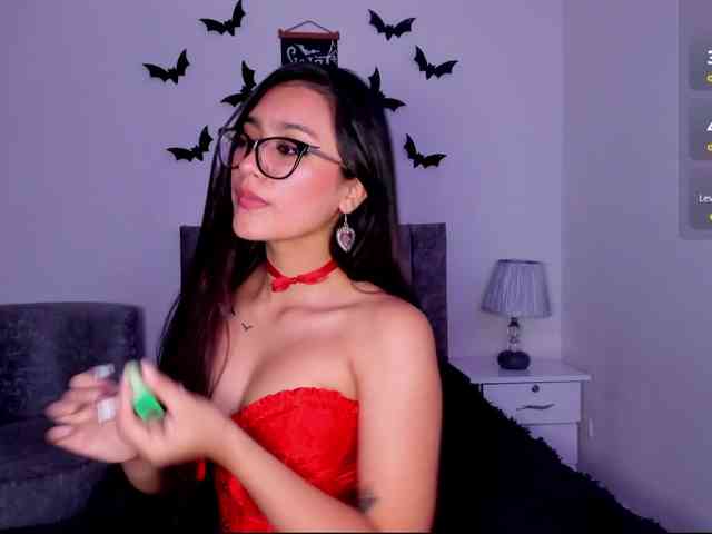 AgathaaHowland webcam
