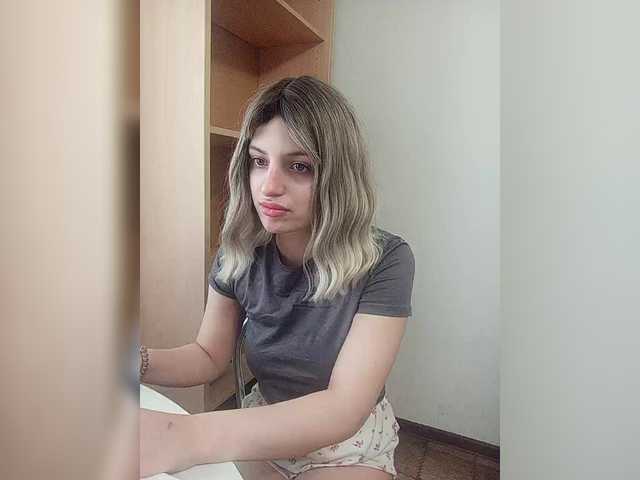 Sonyagasay's BongaCams show and profile