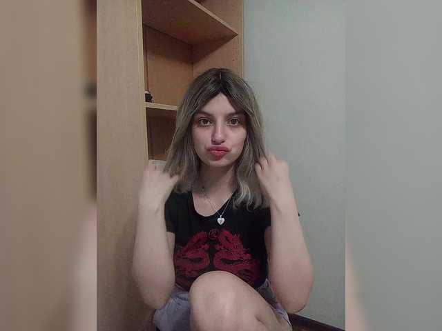 Sonyagasay's BongaCams show and profile