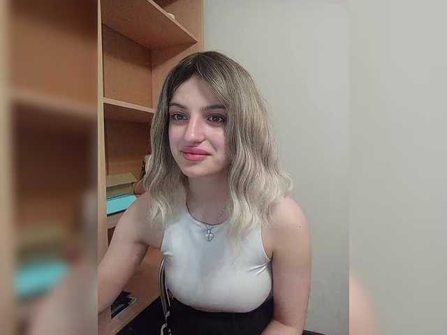 Sonyagasay's BongaCams show and profile