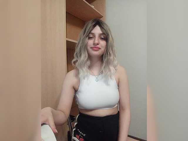 Sonyagasay's BongaCams show and profile