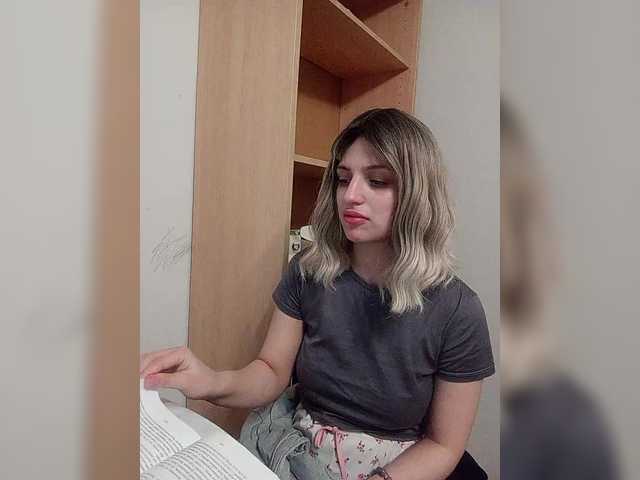 Sonyagasay's BongaCams show and profile