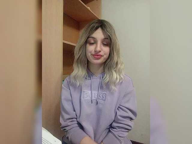 Sonyagasay's BongaCams show and profile