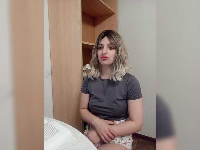 Sonyagasay's BongaCams show and profile