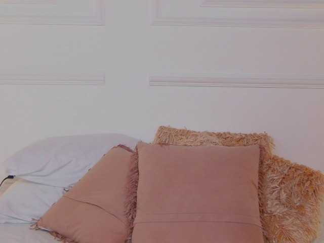 CharlotteDilucca's BongaCams show and profile