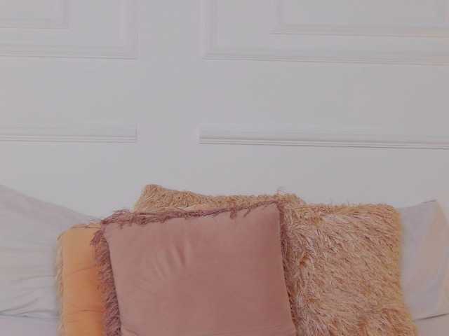 CharlotteDilucca's BongaCams show and profile