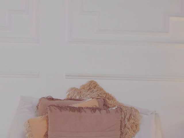 CharlotteDilucca's BongaCams show and profile