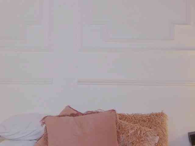 CharlotteDilucca webcam