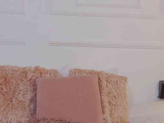 CharlotteDilucca webcam