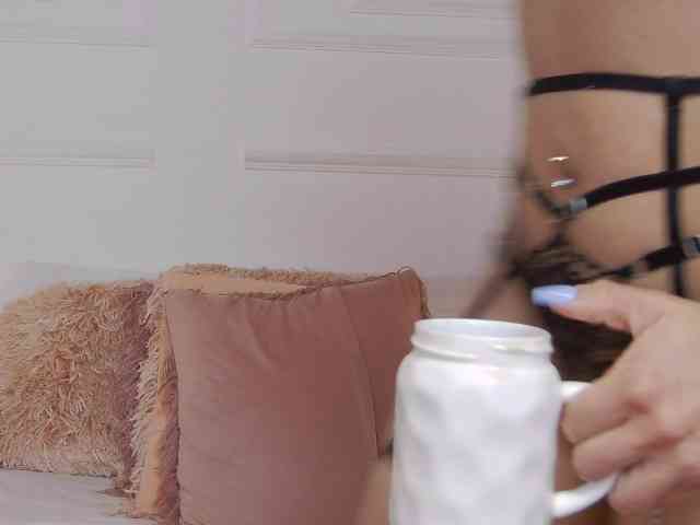 CharlotteDilucca webcam