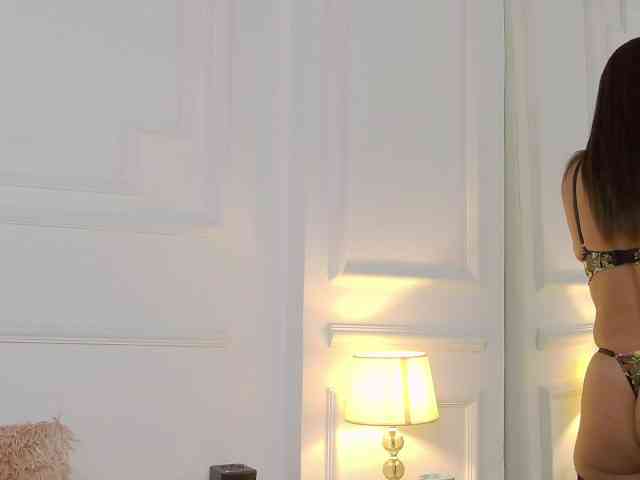 CharlotteDilucca webcam