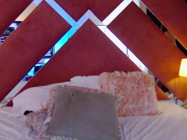chat online free CharlotteDilucca