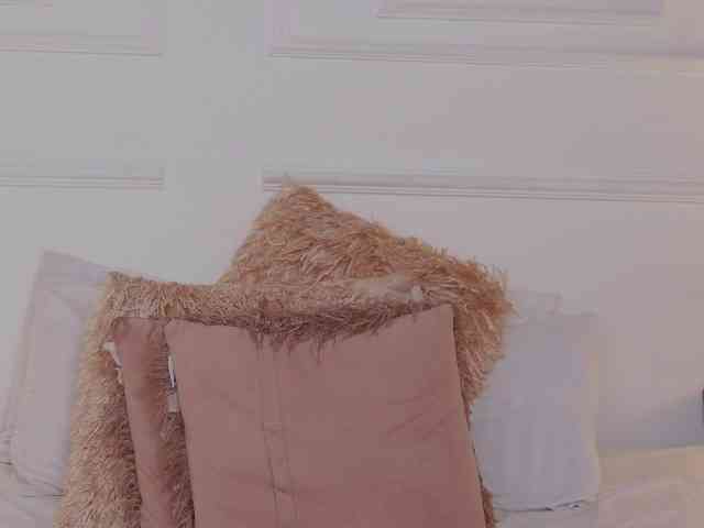 CharlotteDilucca webcam