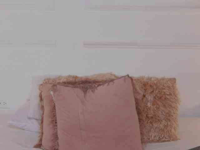 CharlotteDilucca webcam