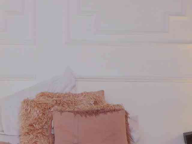 CharlotteDilucca webcam