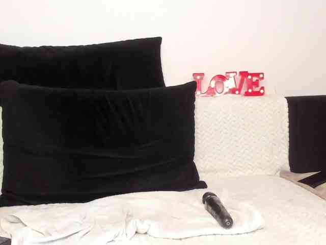 AnastasiasCharms webcam