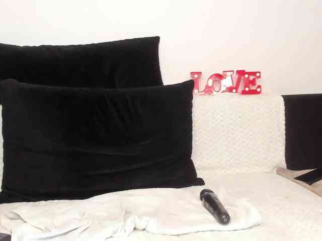 AnastasiasCharms webcam