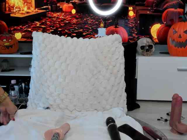 AnastasiasCharms webcam