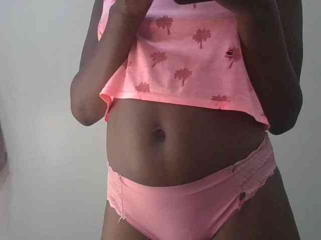 Sexytyrah webcam
