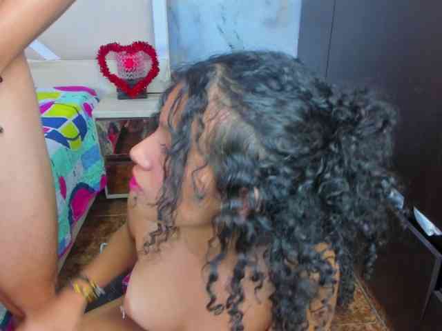 Innocent-Looks Live Webcam on BongaCams