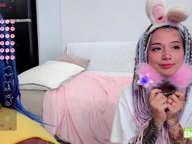 Anuskatz-v2 from BongaCams is Freechat